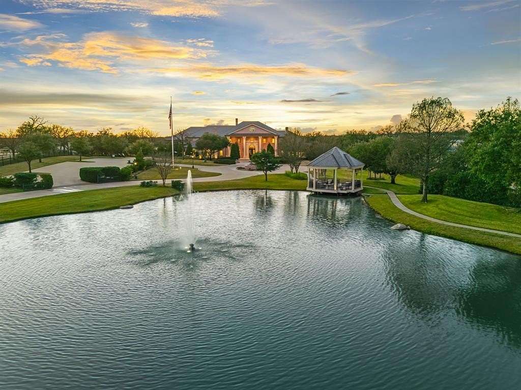 4.2 Acres of Land with Home for Sale in Southlake, Texas