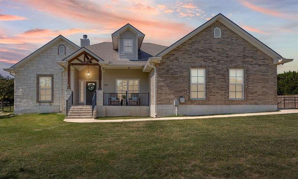 2 Acres of Residential Land with Home for Sale in Temple, Texas