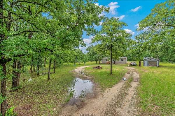 2 Acres of Land with Home for Lease in Bryan, Texas