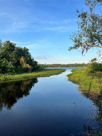 0.81 Acres of Land for Sale in Hawthorne, Florida