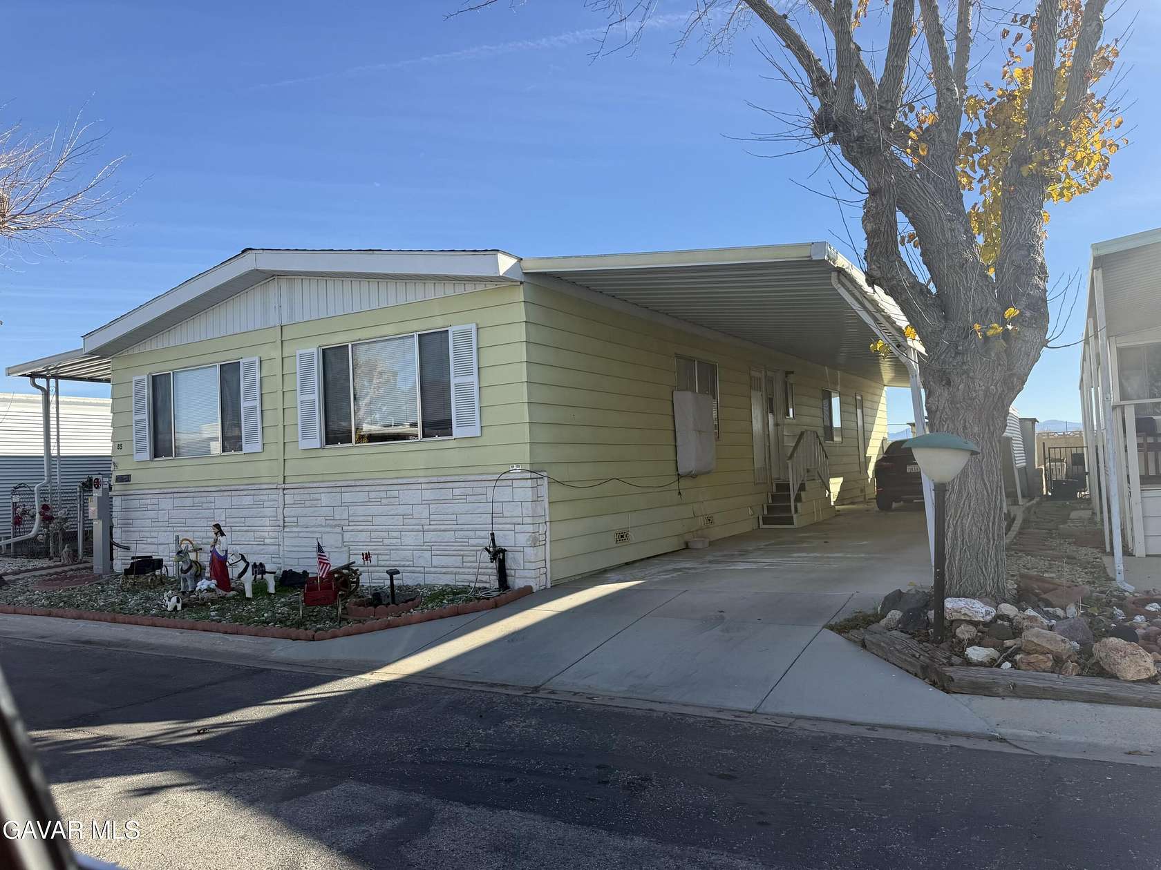 18.3 Acres of Land with Home for Sale in Lancaster, California