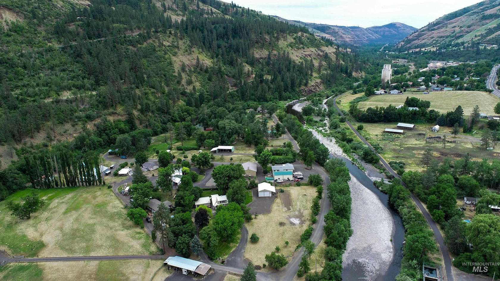 1.7 Acres of Residential Land with Home for Sale in Juliaetta, Idaho