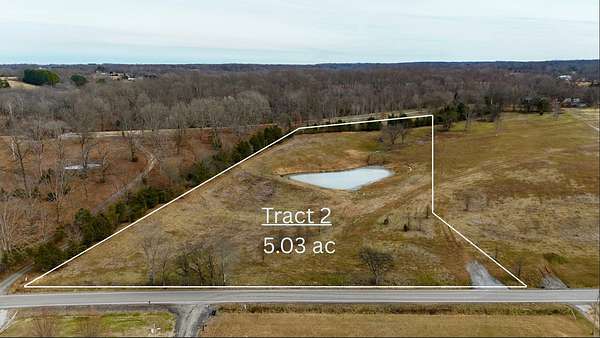 5 Acres of Residential Land for Sale in Bethpage, Tennessee