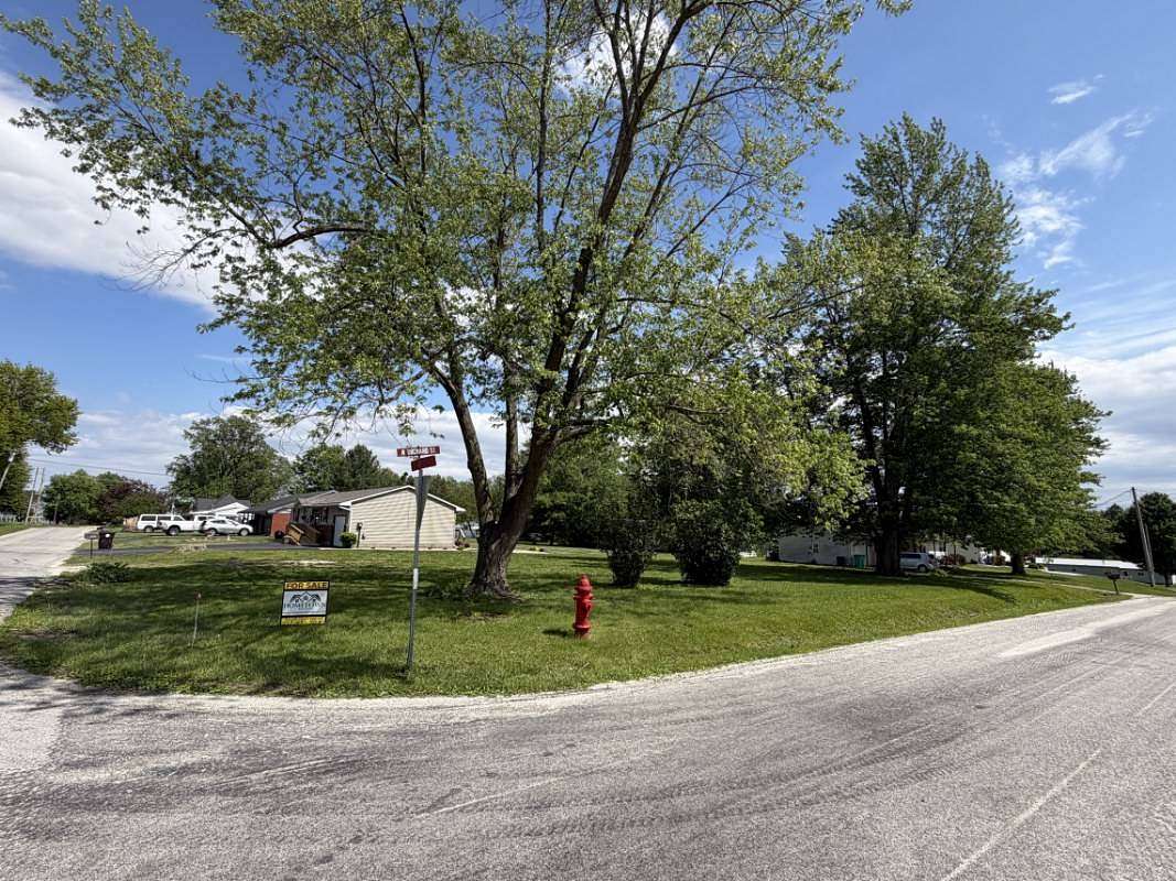 0.25 Acres of Land for Sale in Pittsfield, Illinois