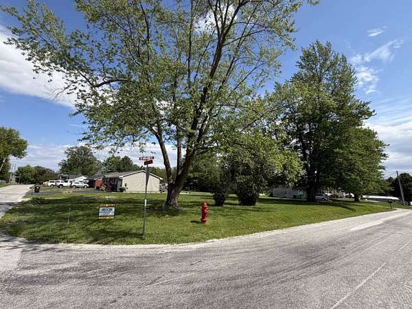 0.25 Acres of Land for Sale in Pittsfield, Illinois