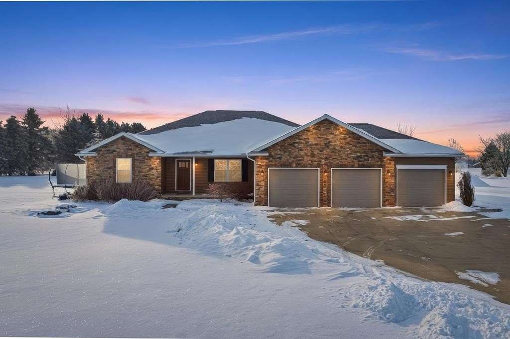 3.29 Acres of Residential Land with Home for Sale in Ashland, Ohio