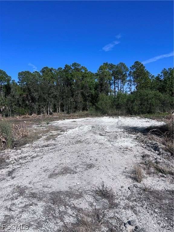 0.25 Acres of Land for Sale in Lehigh Acres, Florida