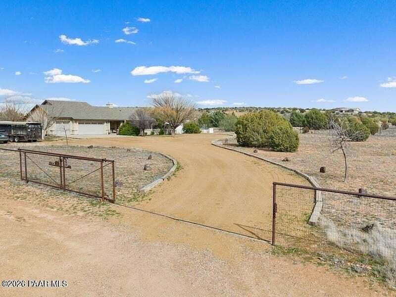 3 Acres of Residential Land with Home for Sale in Paulden, Arizona