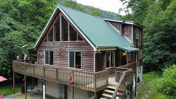 2.2 Acres of Land with Home for Sale in Jonancy, Kentucky