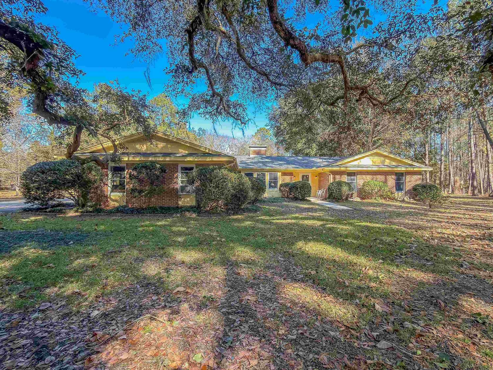 4 Acres of Residential Land with Home for Sale in Tallahassee, Florida