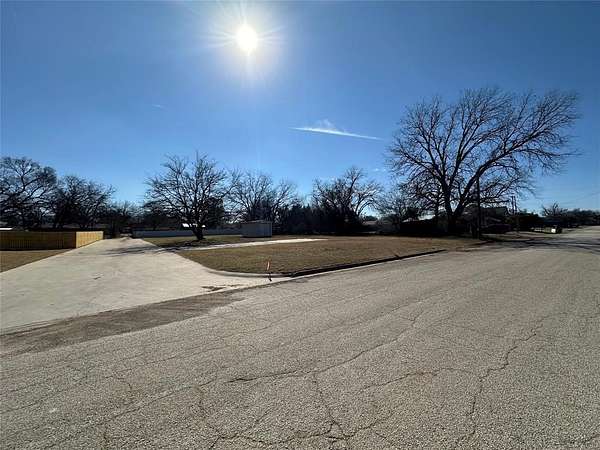 0.49 Acres of Land for Sale in Bridgeport, Texas