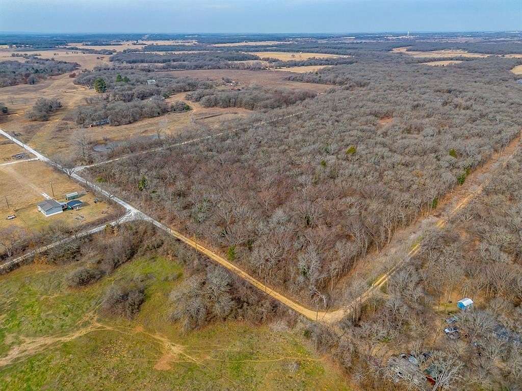 12 Acres of Recreational & Residential Land for Sale in Hillsboro, Texas
