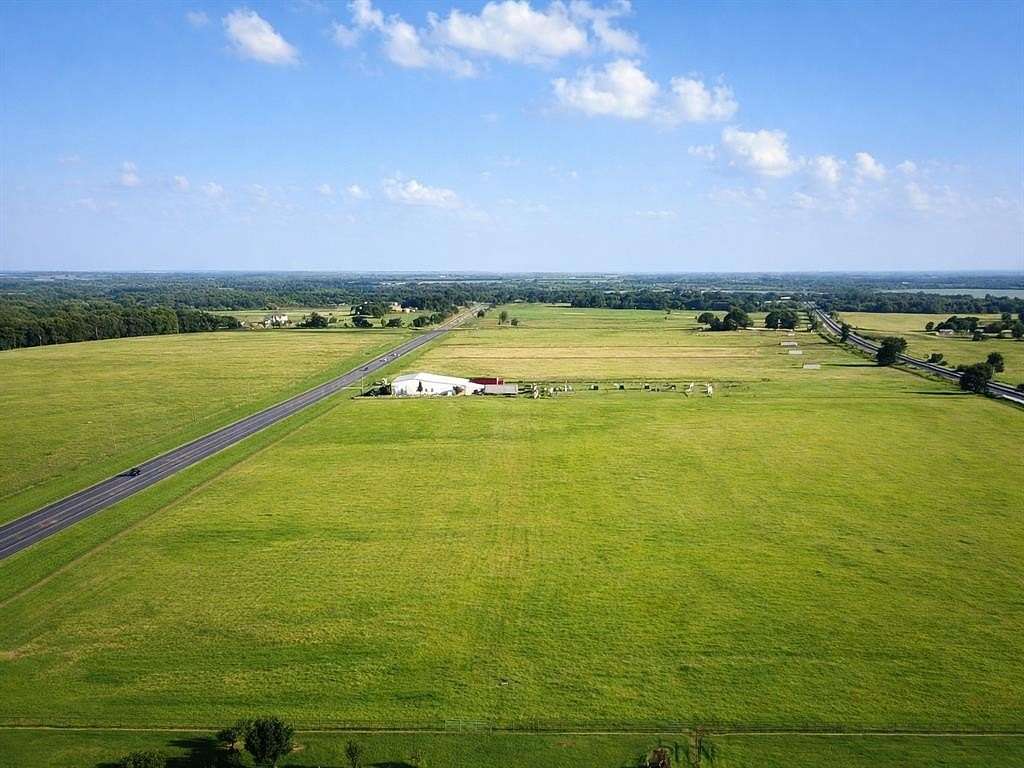 18.5 Acres of Land for Sale in Collinsville, Texas