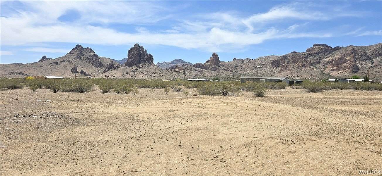 2.35 Acres of Residential Land for Sale in Golden Valley, Arizona