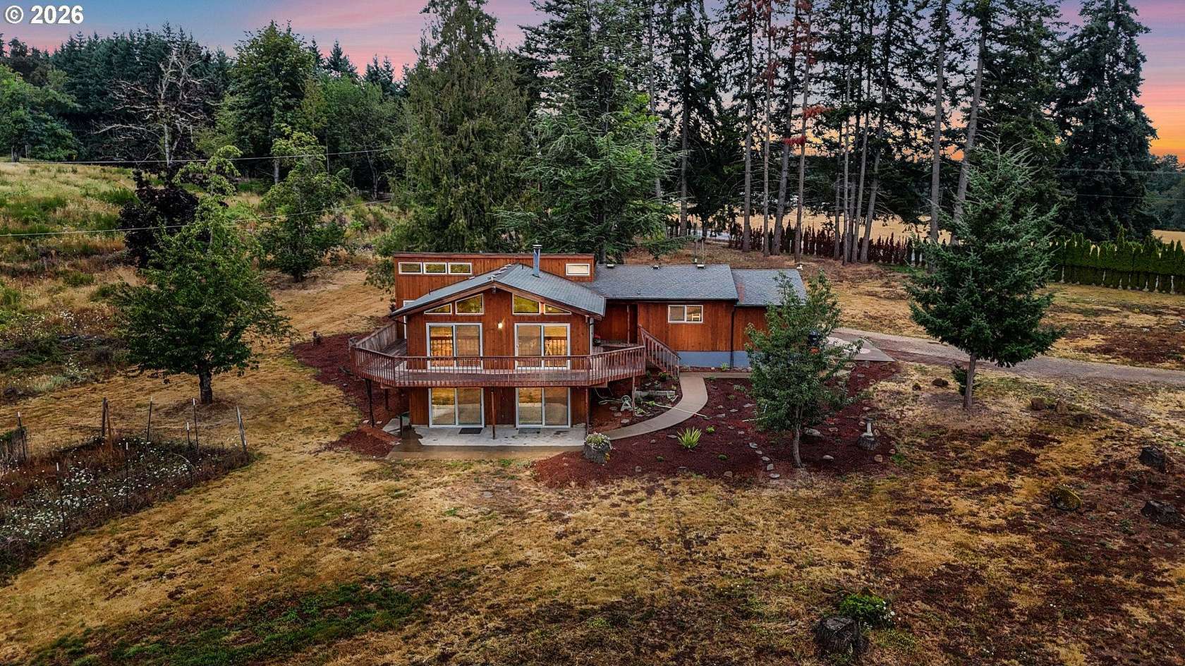 19.7 Acres of Land with Home for Sale in Molalla, Oregon