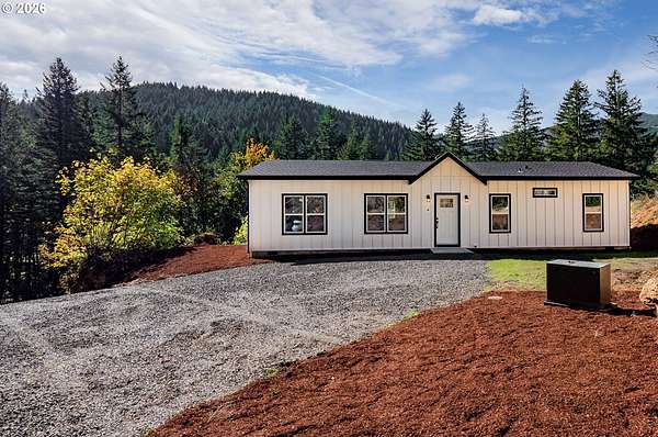 2.87 Acres of Land with Home for Sale in Fall Creek, Oregon