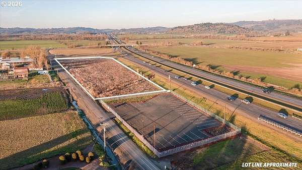 5 Acres of Commercial Land for Sale in Jefferson, Oregon