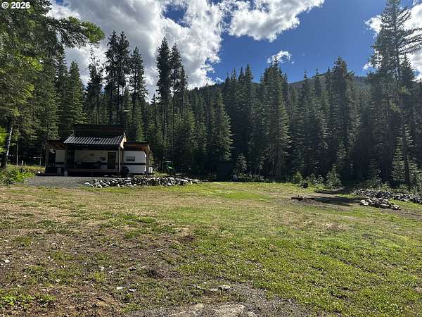 5 Acres of Land with Home for Sale in Joseph, Oregon
