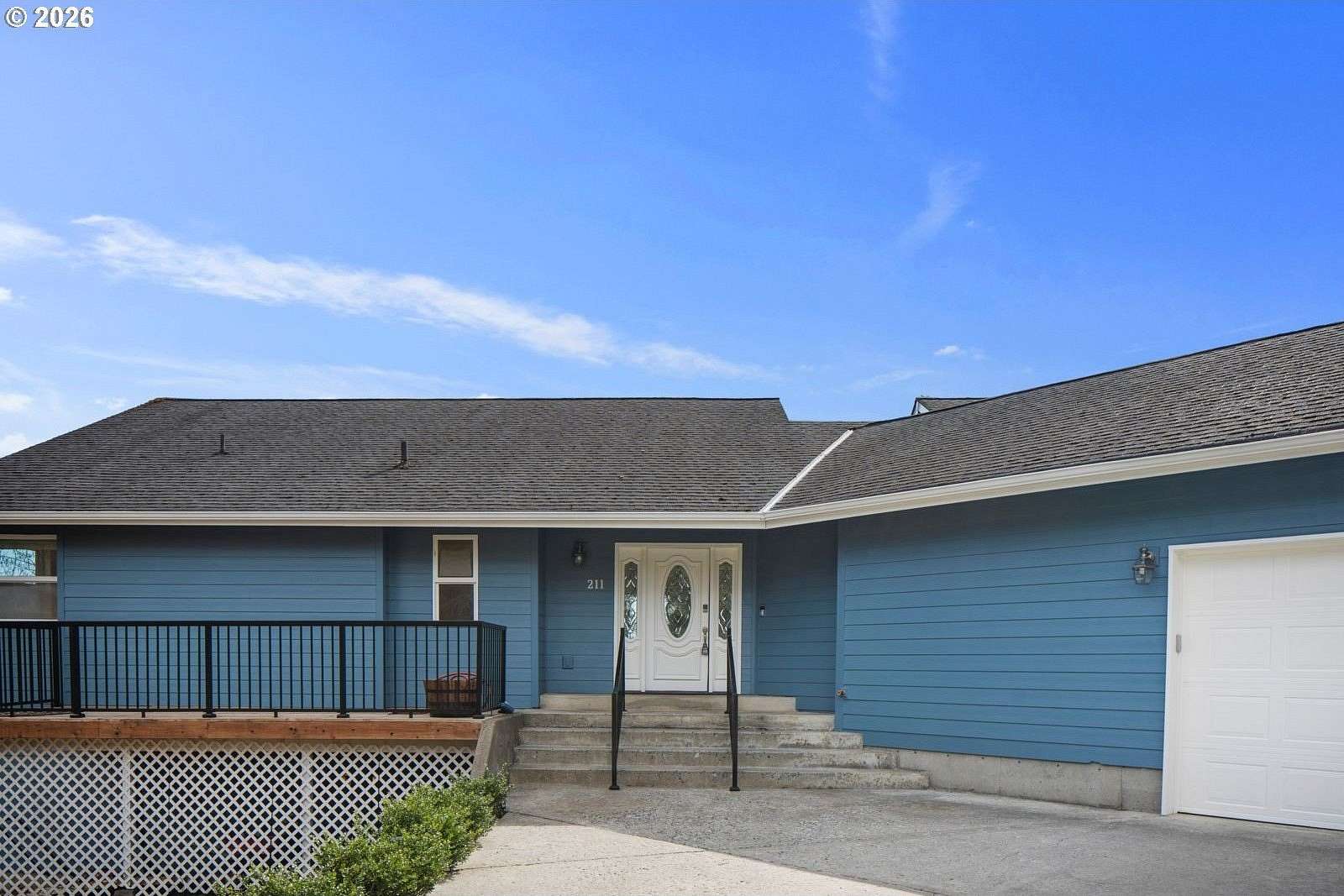 1.62 Acres of Land with Home for Sale in Silver Lake, Washington