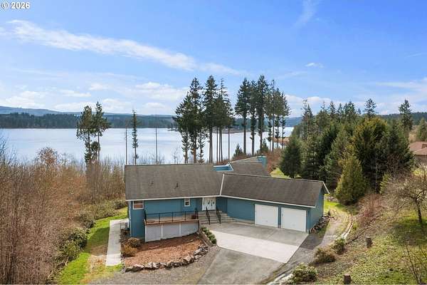 1.62 Acres of Land with Home for Sale in Silver Lake, Washington