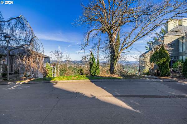 0.25 Acres of Residential Land for Sale in Lake Oswego, Oregon