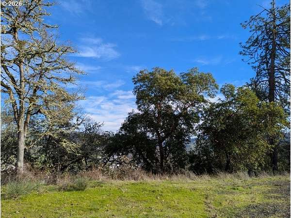 1.45 Acres of Land for Sale in Roseburg, Oregon