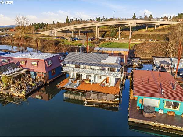 2 Acres of Residential Land with Home for Sale in Ridgefield, Washington