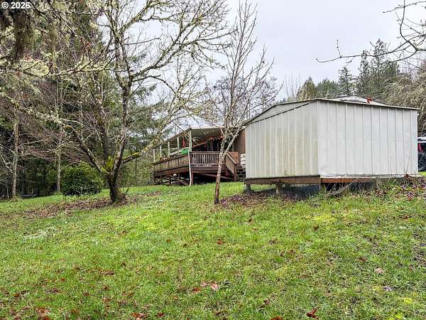 5.85 Acres of Residential Land with Home for Sale in Glide, Oregon