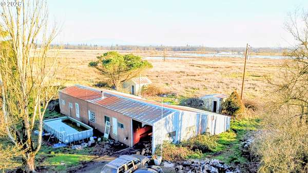 5 Acres of Residential Land with Home for Sale in Turner, Oregon