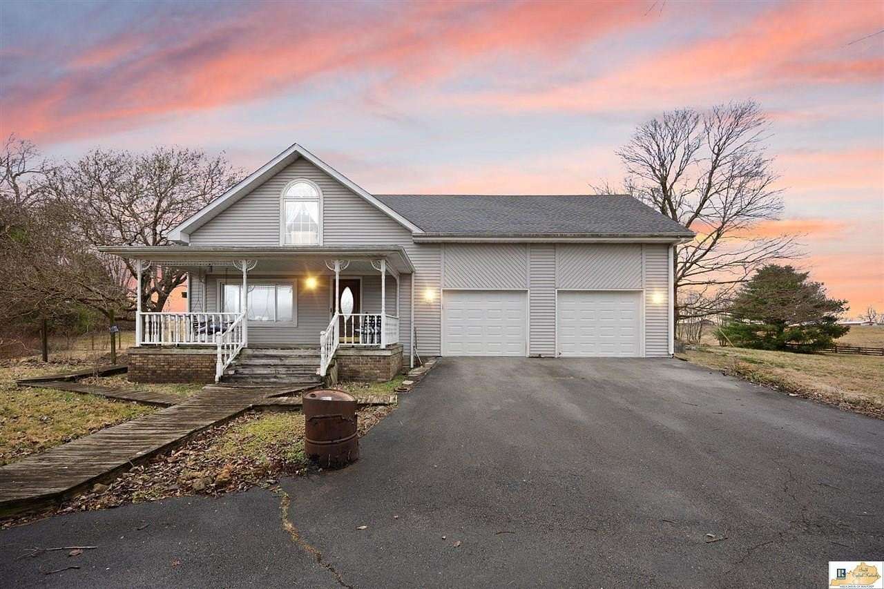 3.16 Acres of Land with Home for Sale in Cave City, Kentucky