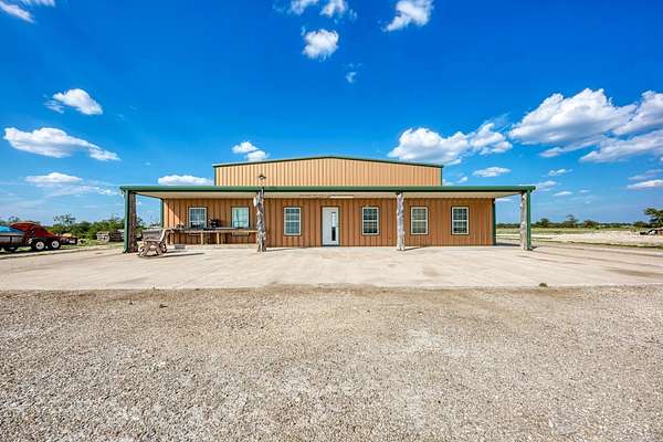 6.12 Acres of Agricultural Land for Sale in Oglesby, Texas