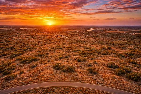 8 Acres of Residential Land for Sale in Kingsland, Texas