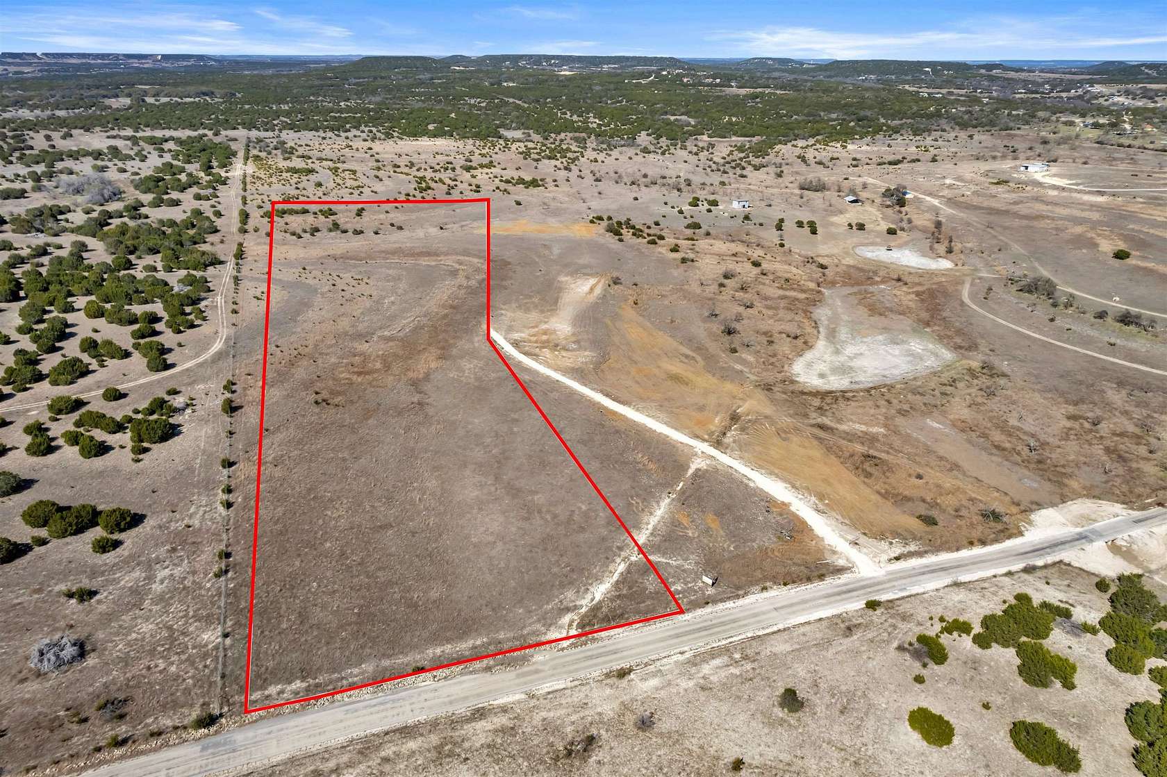 10.1 Acres of Land for Sale in Kempner, Texas