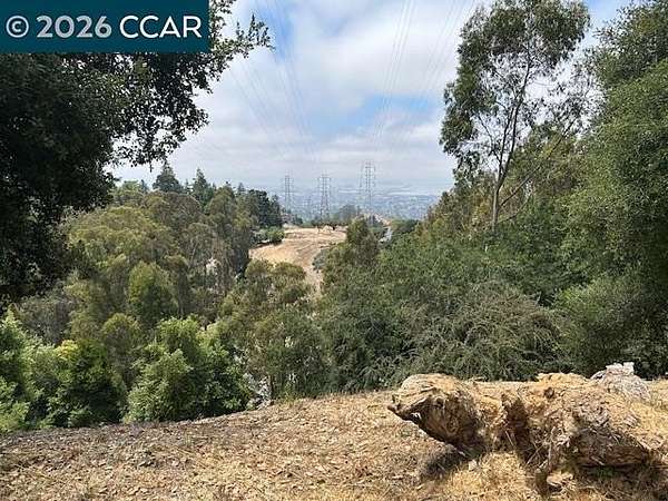 0.12 Acres of Residential Land for Sale in Oakland, California
