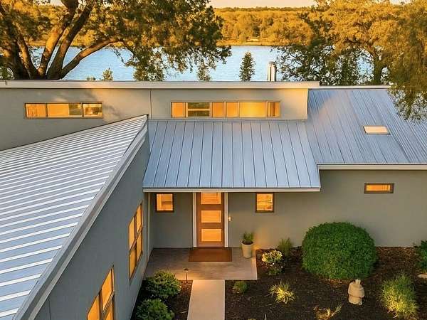 1.5 Acres of Land with Home for Sale in Cottonwood Shores, Texas