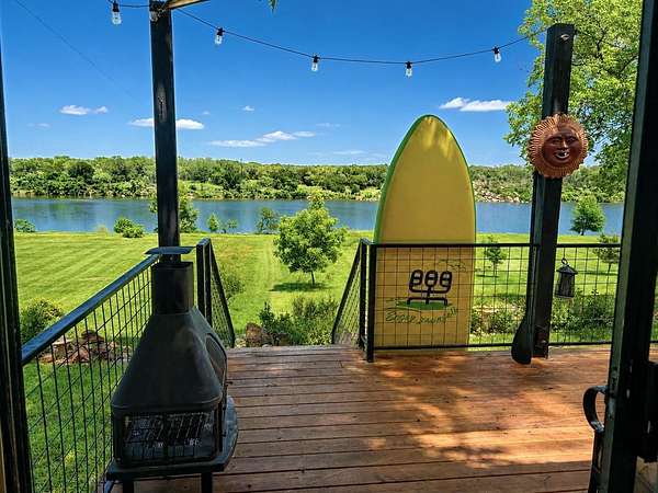 1.5 Acres of Land with Home for Sale in Cottonwood Shores, Texas
