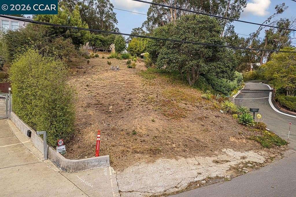 0.17 Acres of Residential Land for Sale in Oakland, California