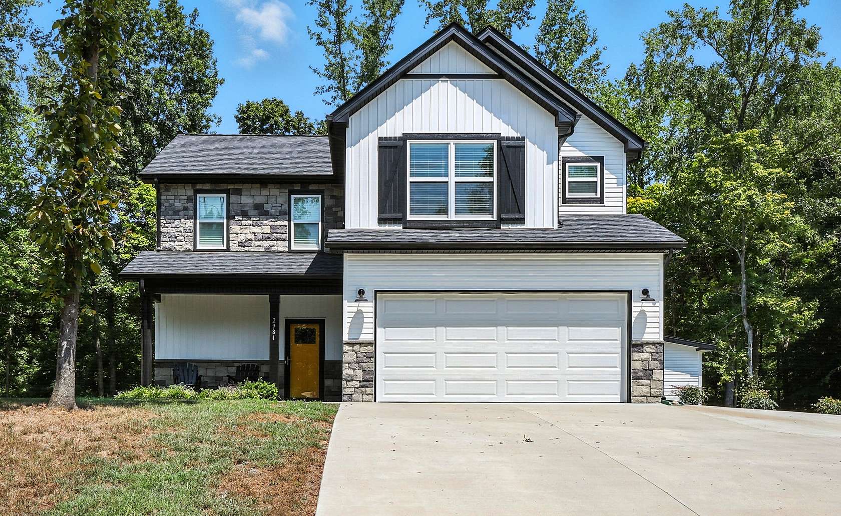 1.5 Acres of Residential Land with Home for Sale in Palmyra, Tennessee