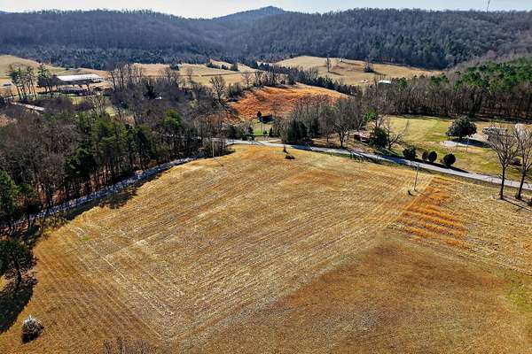 2.7 Acres of Residential Land for Sale in Doyle, Tennessee