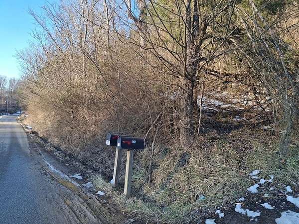 6 Acres of Residential Land for Sale in Wittensville, Kentucky