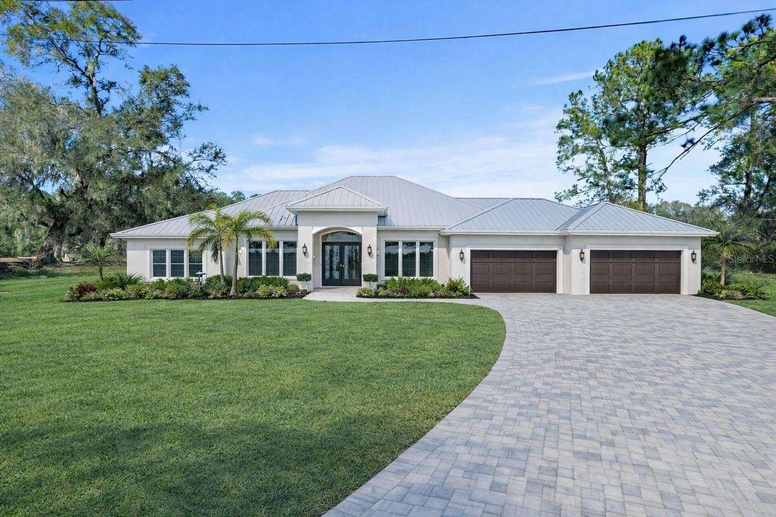 5 Acres of Residential Land with Home for Sale in Lakeland, Florida