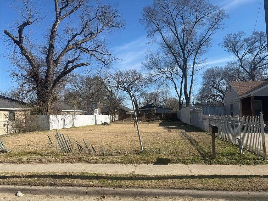0.16 Acres of Mixed-Use Land for Sale in Dallas, Texas