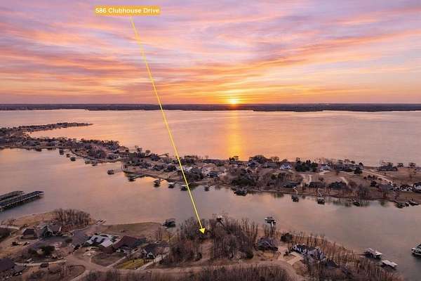 0.58 Acres of Residential Land for Sale in Corsicana, Texas