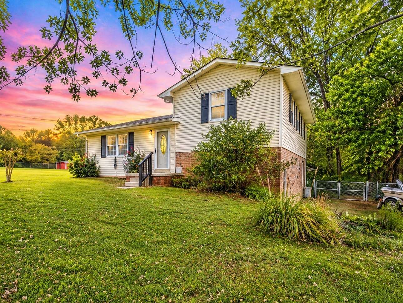 1.85 Acres of Land with Home for Sale in Leoma, Tennessee