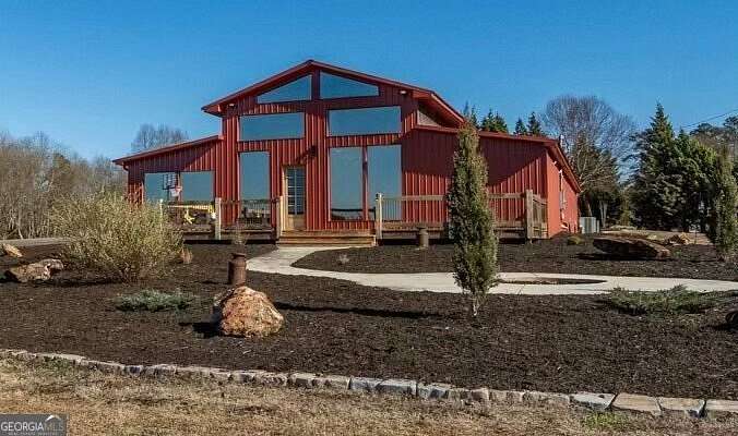 5 Acres of Residential Land with Home for Sale in Hull, Georgia