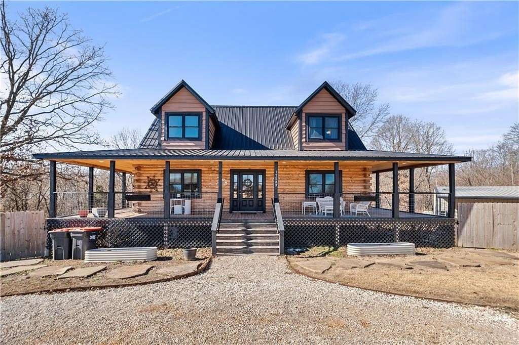 2.5 Acres of Residential Land with Home for Sale in Pea Ridge, Arkansas