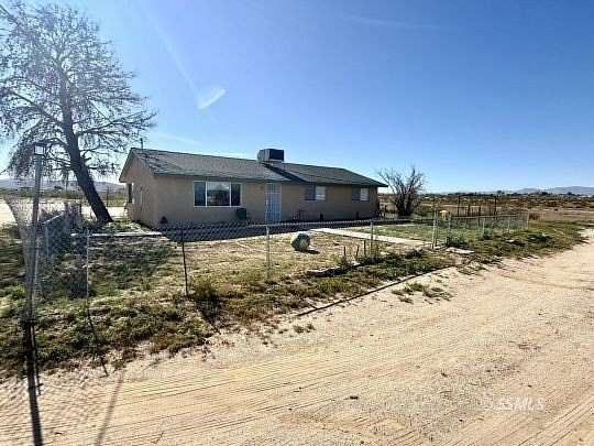 2.53 Acres of Residential Land with Home for Sale in Ridgecrest, California