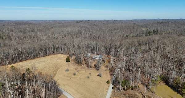 28.5 Acres of Land with Home for Sale in Irvine, Kentucky
