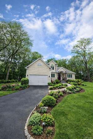 2.47 Acres of Residential Land with Home for Sale in Poughkeepsie, New York