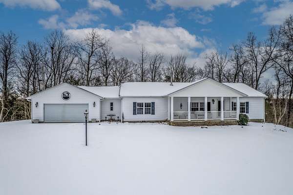 4.84 Acres of Residential Land with Home for Sale in Morehead, Kentucky